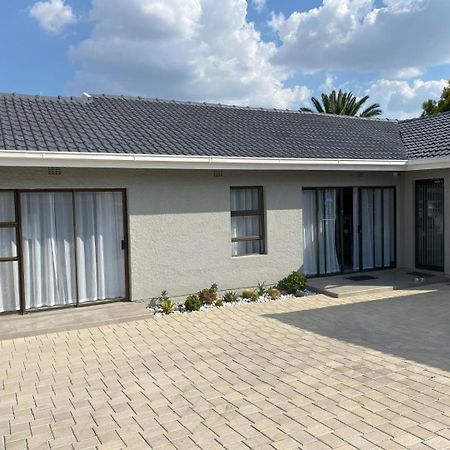 Staysure Guesthouse ألبرتون المظهر الخارجي الصورة