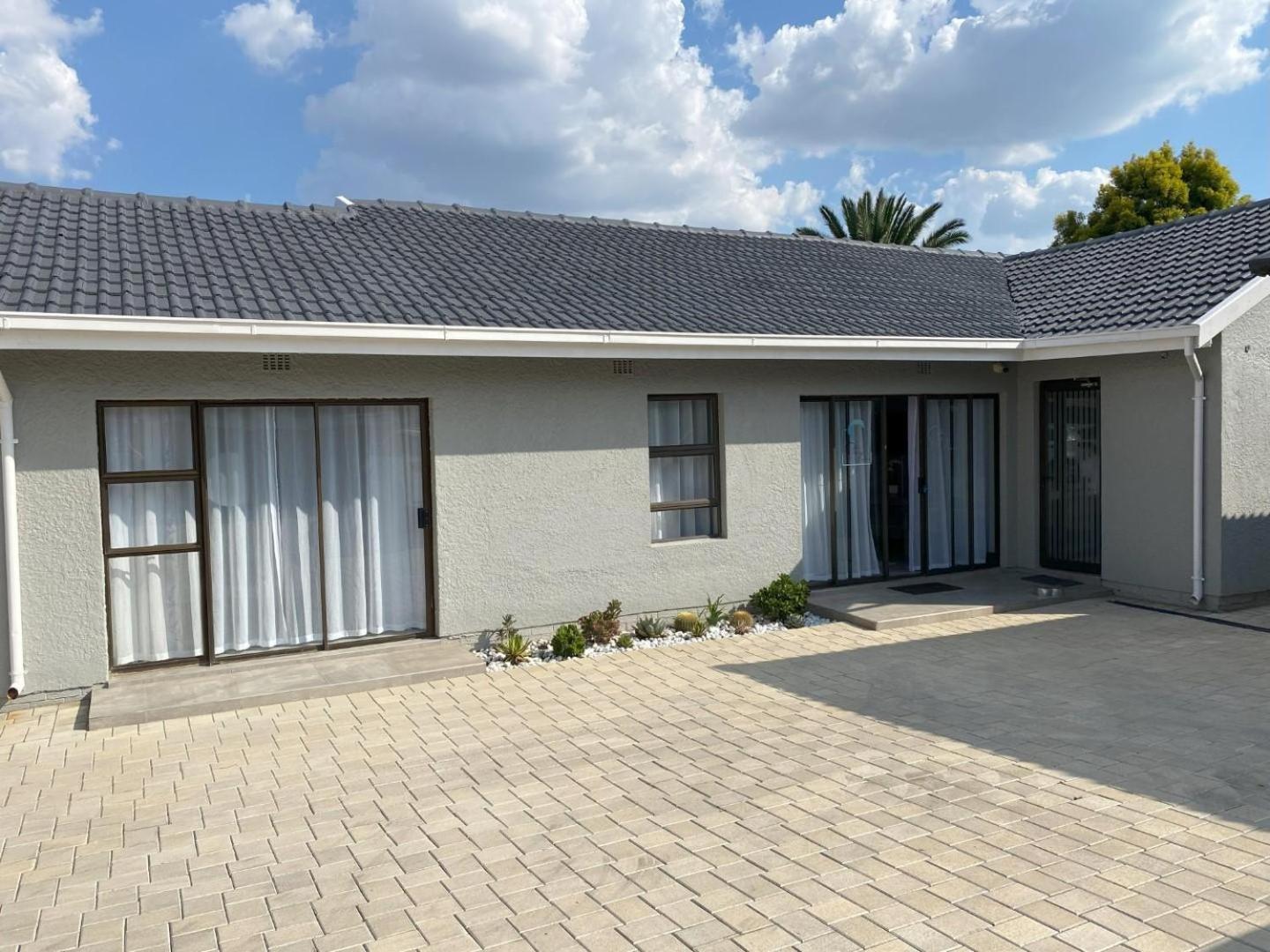 Staysure Guesthouse ألبرتون المظهر الخارجي الصورة