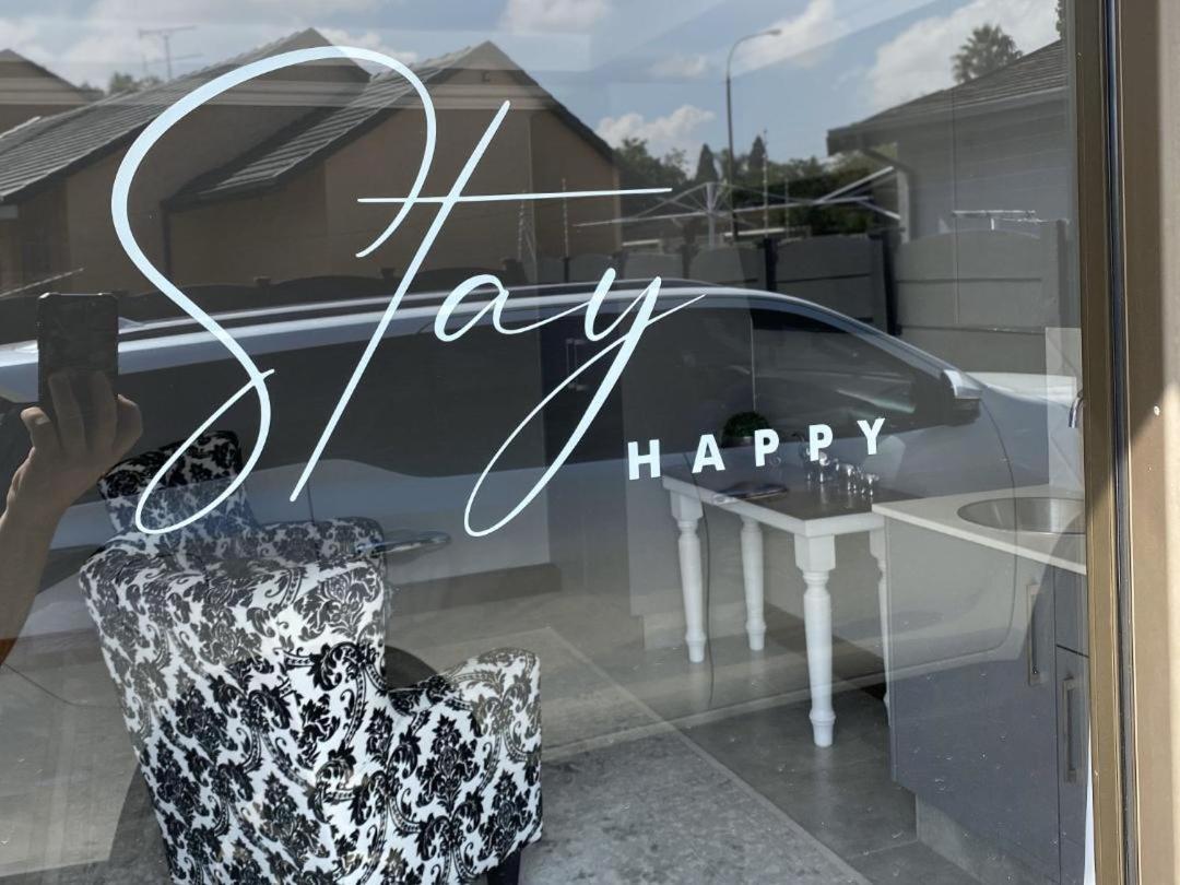 Staysure Guesthouse ألبرتون الغرفة الصورة